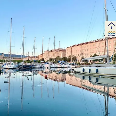 Oltremare - Cavana Apartment